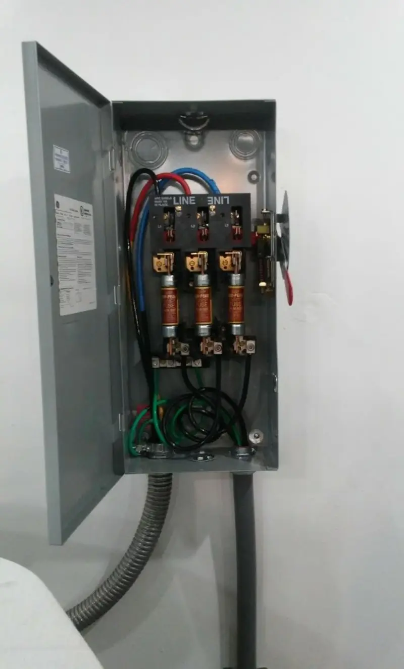 Three-phase disconnect switch installed for Smoke Detector Installation in San Leandro